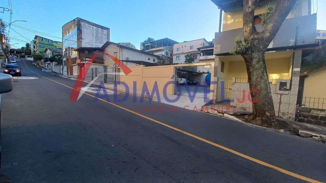 Casa Duplex Residencial/ Comercial em Santa Martha!