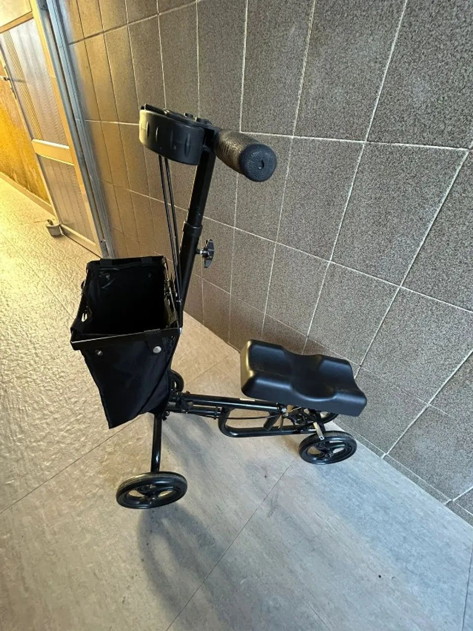 Andador para apoio de joelho - Foto 3