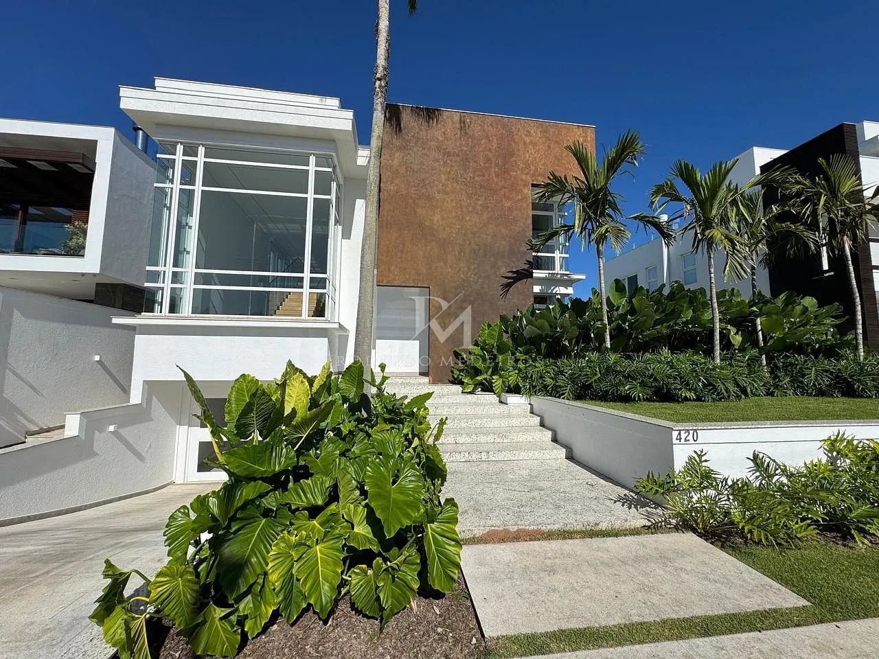 Casa à venda em Jurerê Internacional, Florianópolis-SC, com 4 suítes - Foto 2