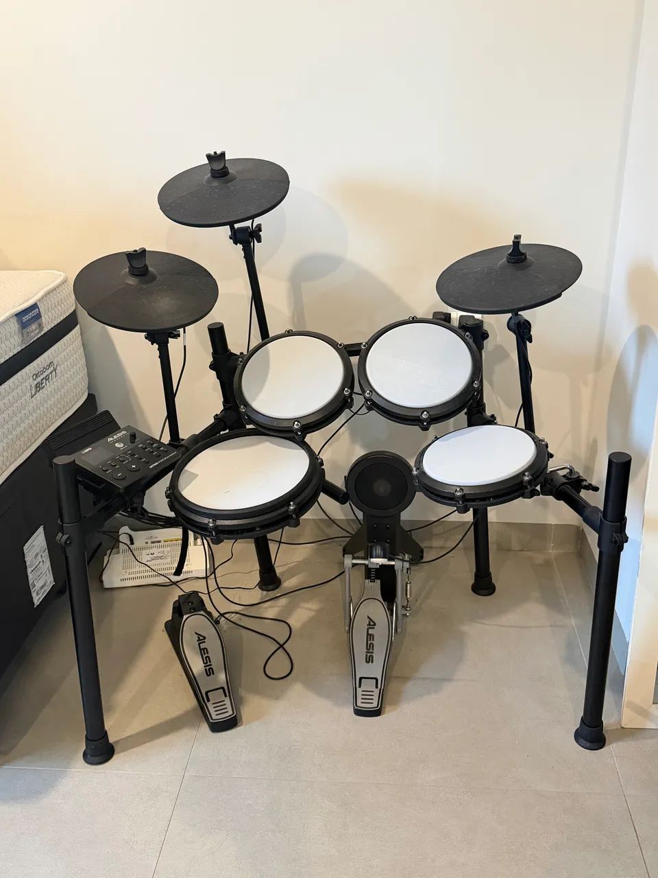 Bateria Eletrônica Alesis Nitro Max Preta - Foto 2