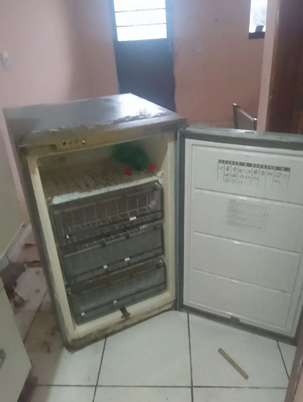 Vendo freezer Consul  Consul e frigobar Philco pfg 95 b - Foto 2