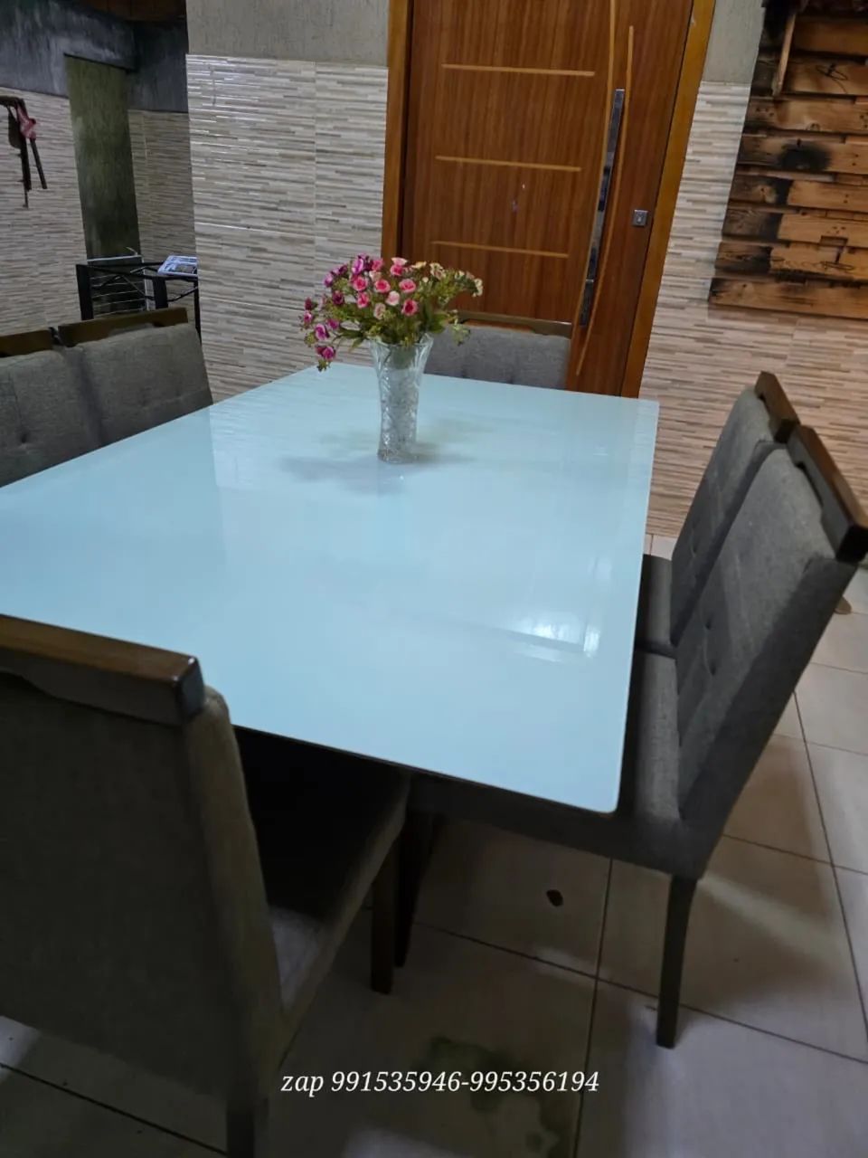 Mesa laqueada com 6 cadeiras - Foto 4