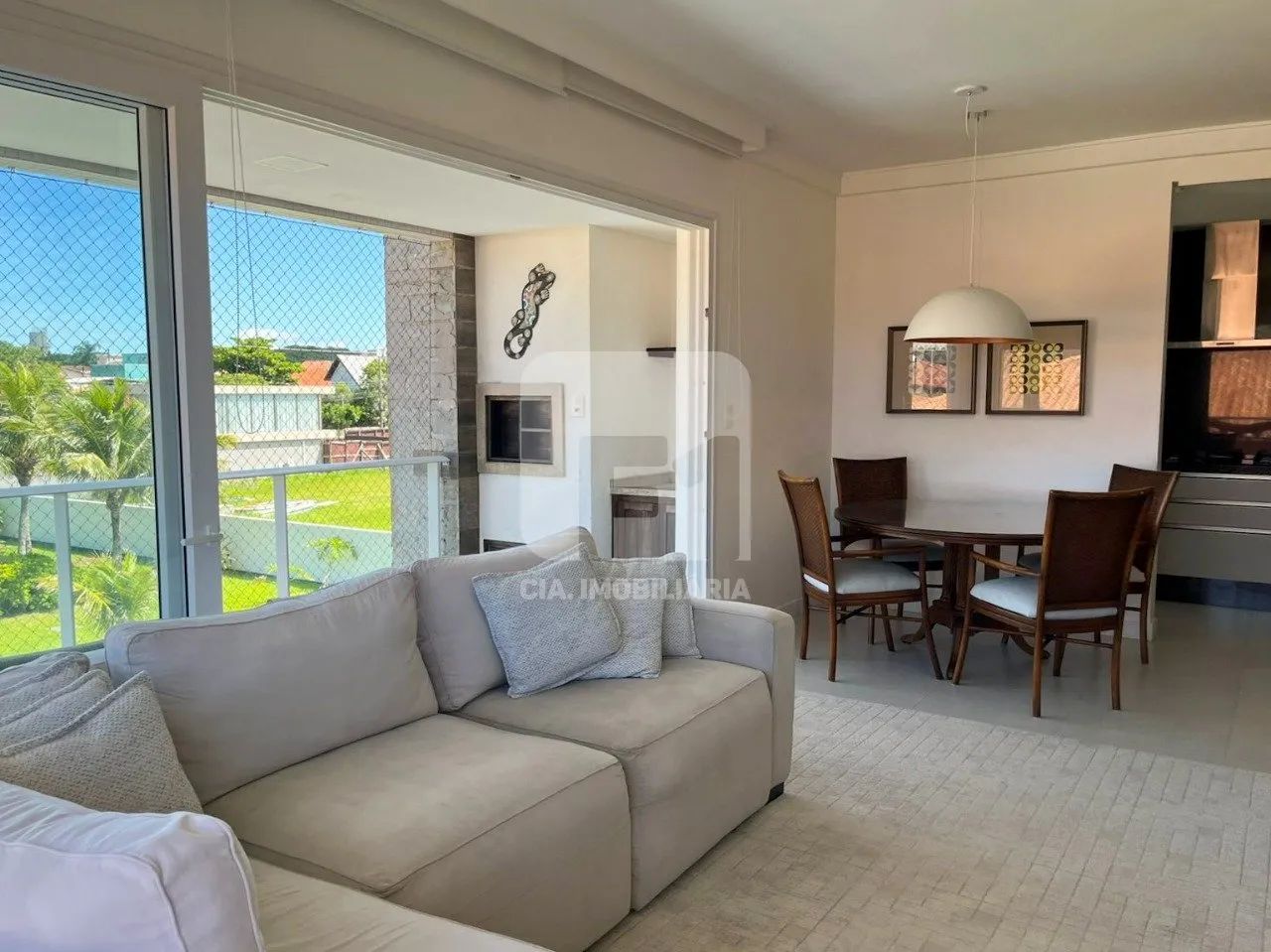 Apartamento com vista mar no Morro das Pedras