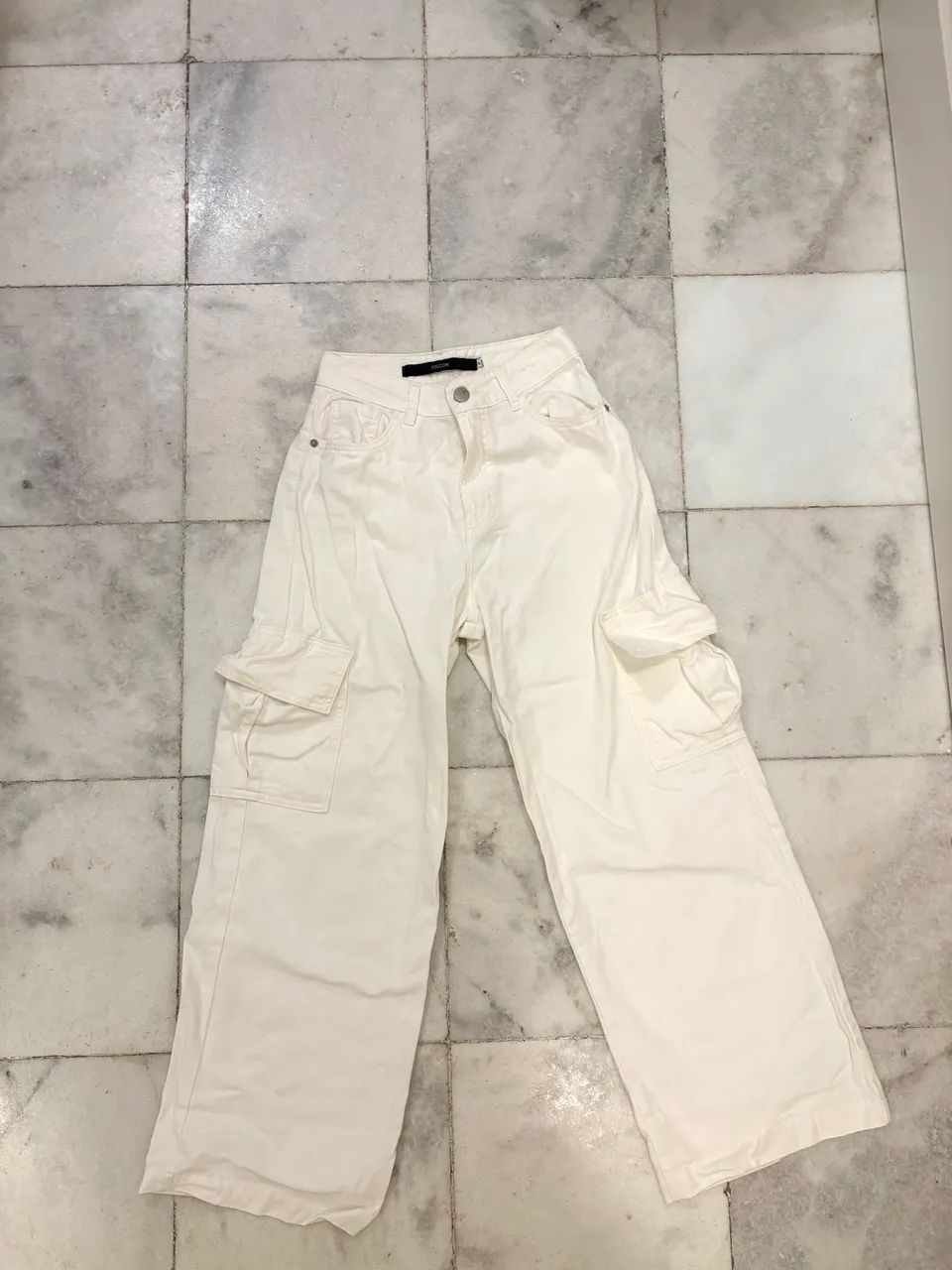 Calça cargo branca 