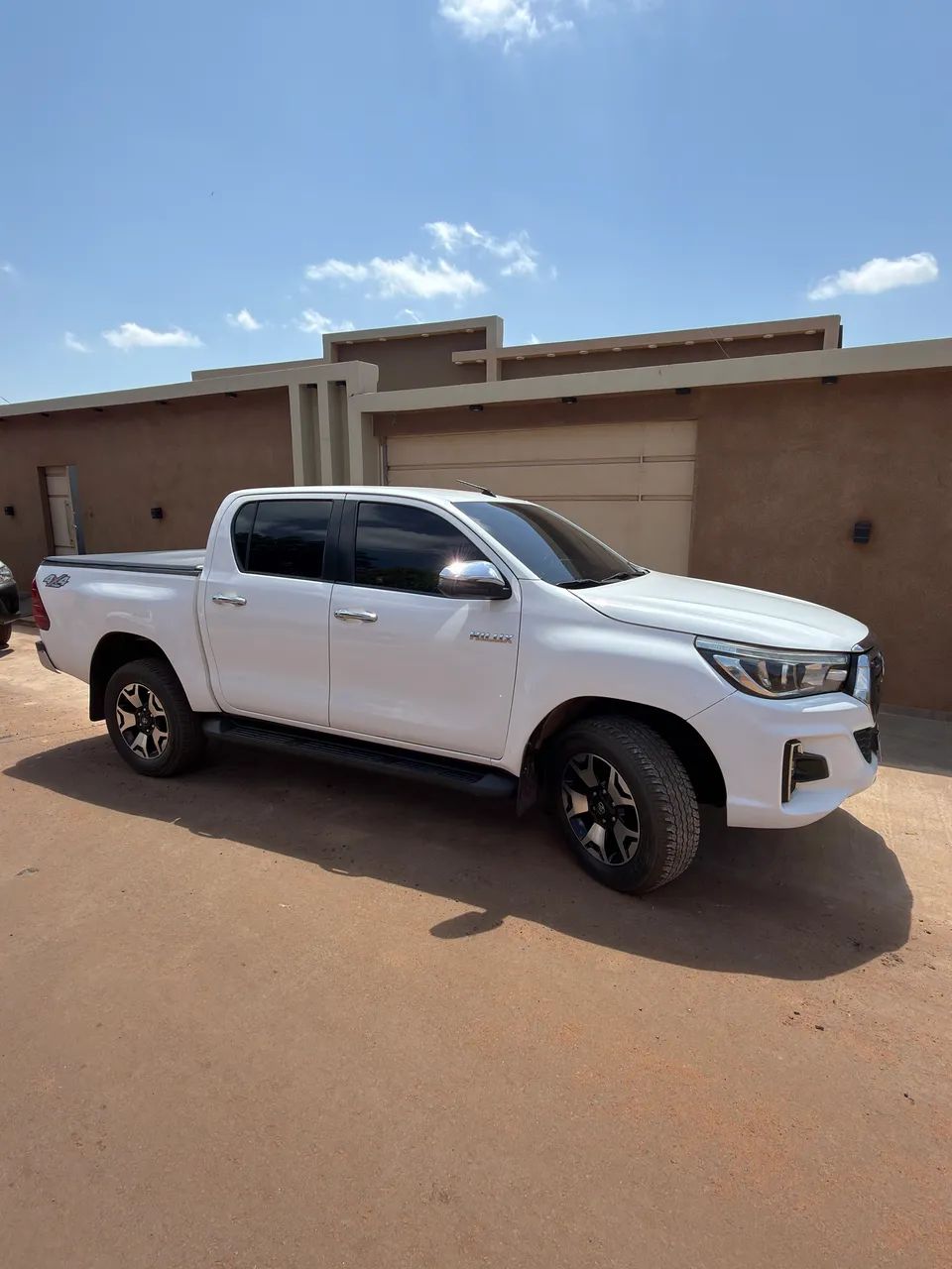 Toyota Hilux Hilux CD SR 4x4 2.8 TDI Diesel Aut. 2018