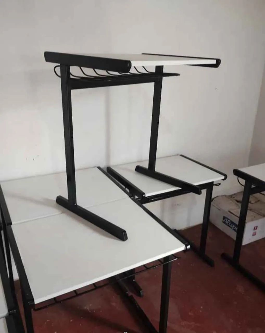 Mesinhas escolares  - Foto 4