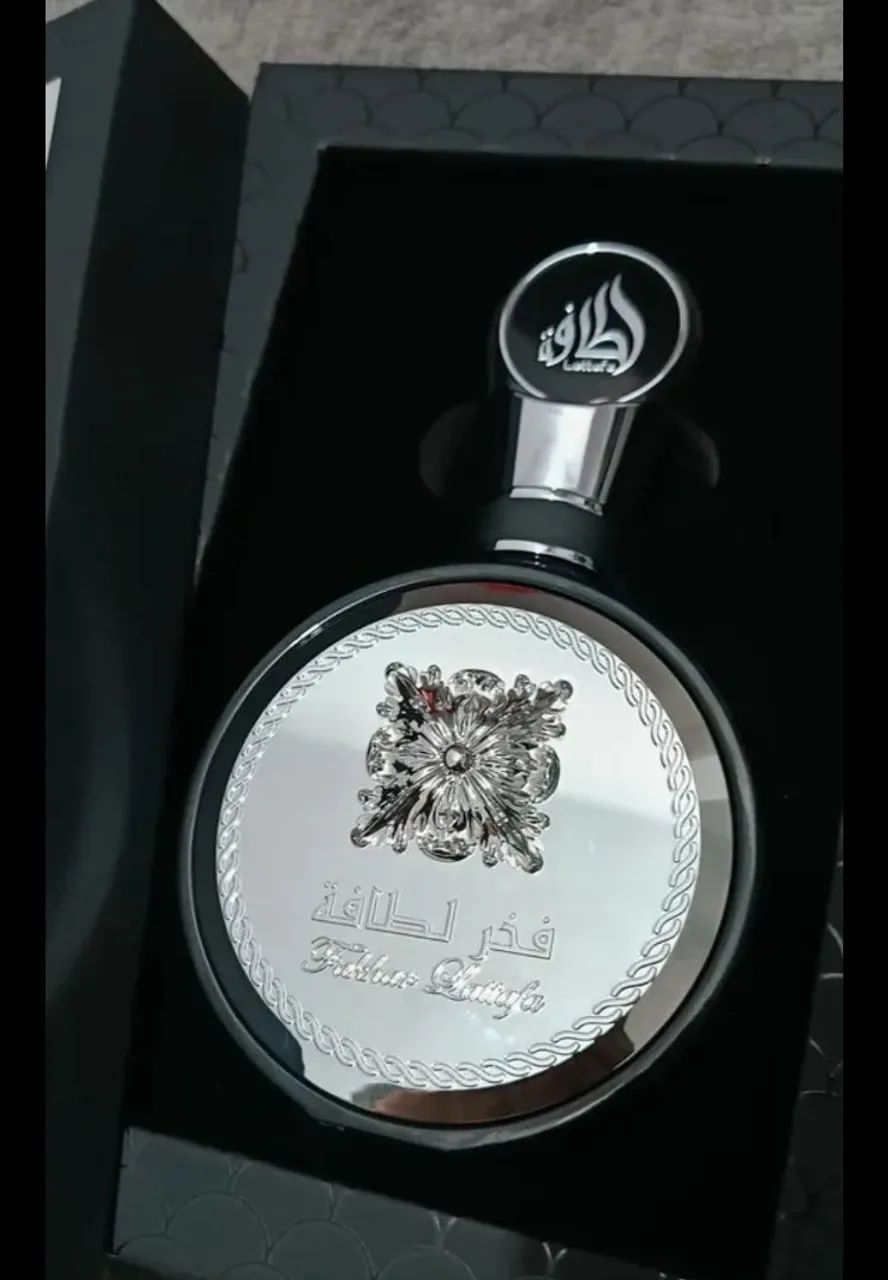 Perfume Fakhar Black Lattafa