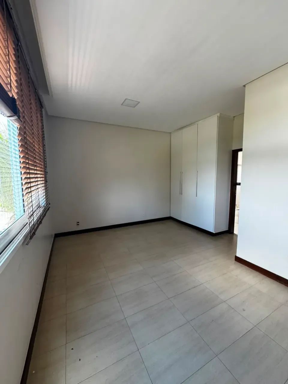 SOBRADO COM 4 SUITES À VENDA, 553m2 - FLORAIS CUIABÁ - Foto 5