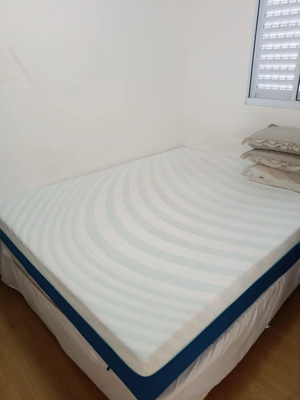 Colchão Lunna Queen usado 1 mês 