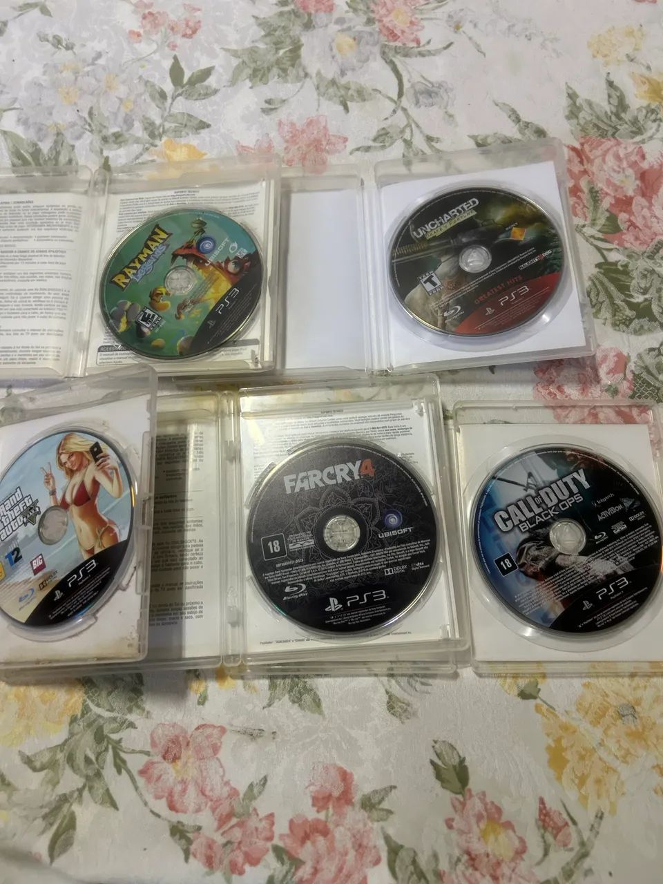 Lote de Jogos ps3- GTA5, Farcry4, Uncharted,Rayman legends e COD Black Ops  - Foto 3