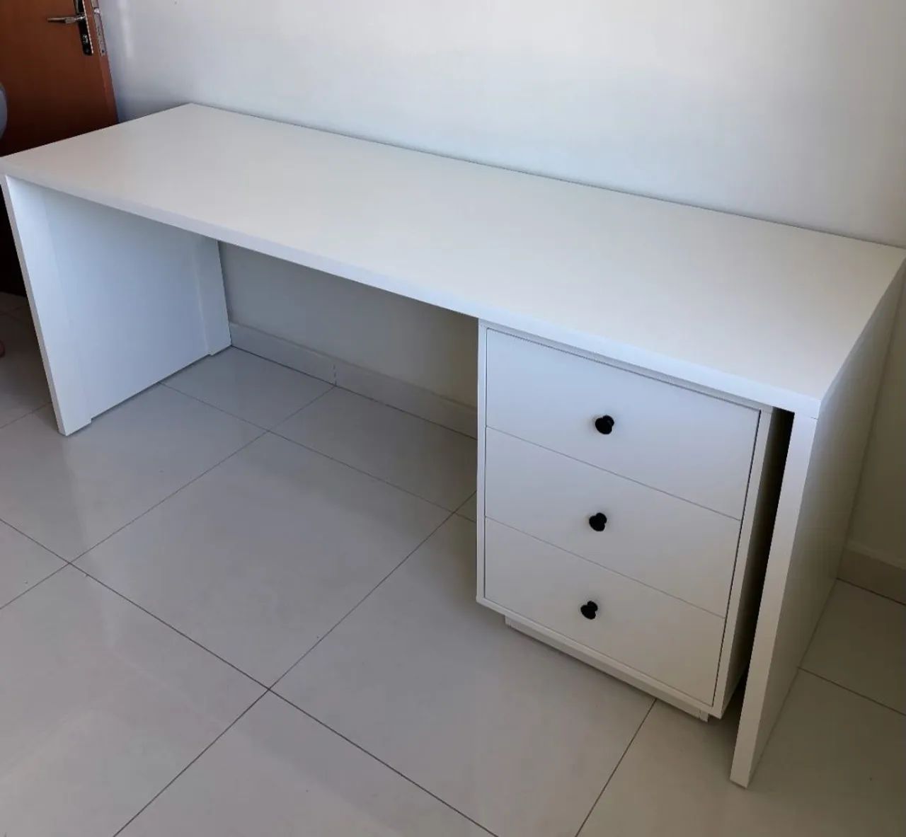 Escrivaninha Com Gaveteiro L 1.50 M