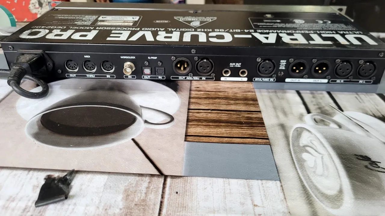 Ultra Curve Behringer  - Foto 2