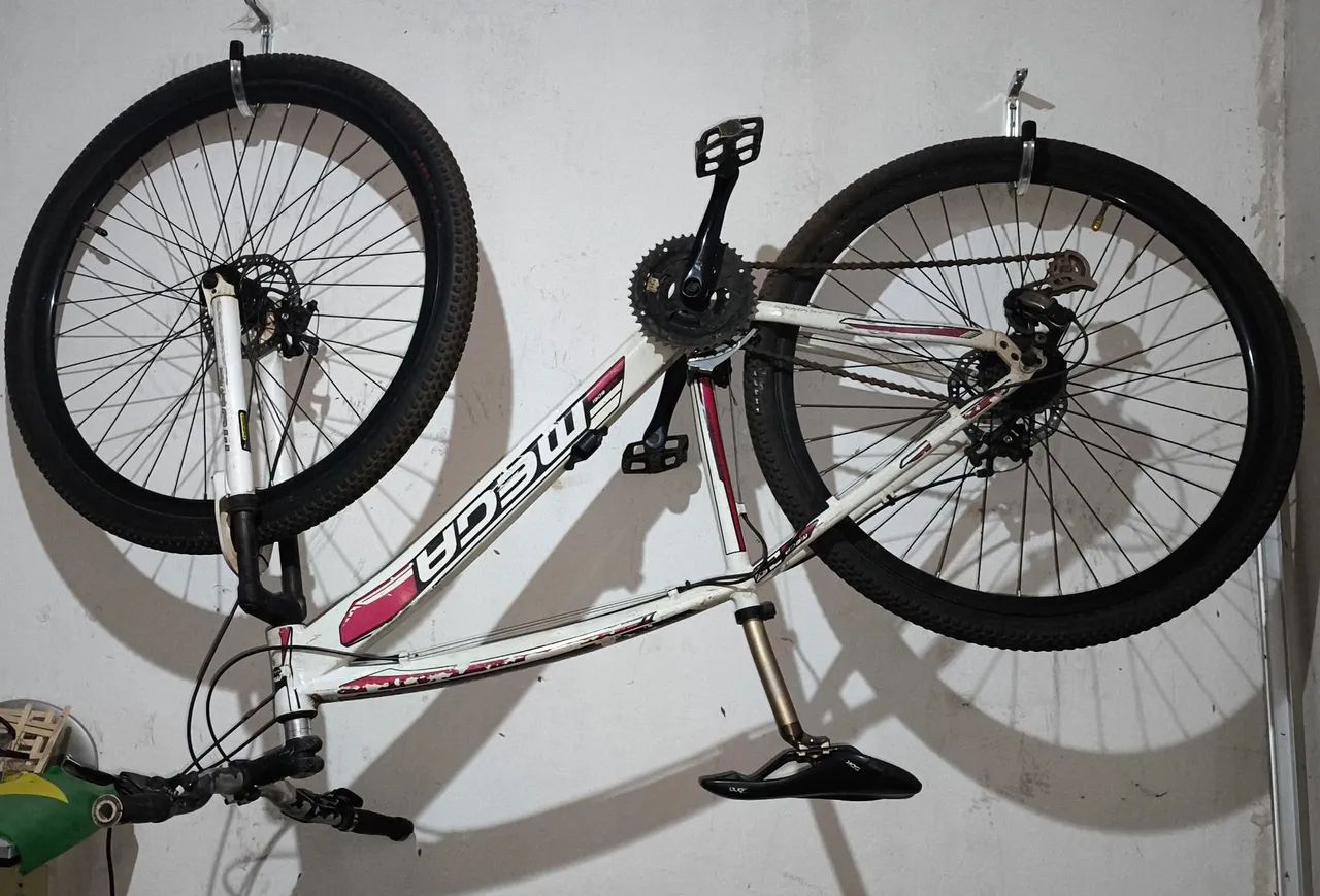 Bike Branca - Aro 29 - Pneu Pirelli  - Foto 2