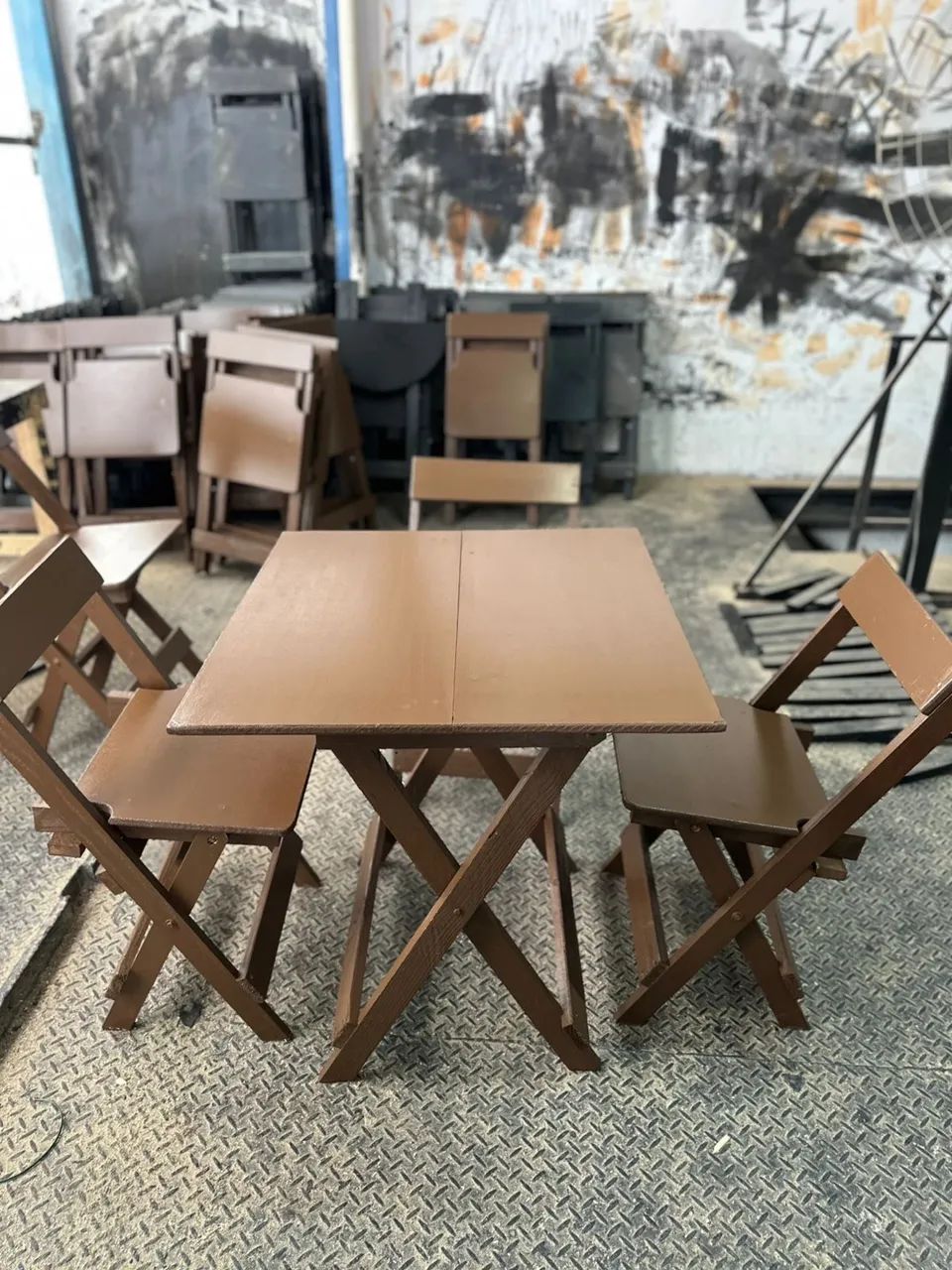 Kit mesa + 4 cadeiras dobráveis para restaurantes  - Foto 3