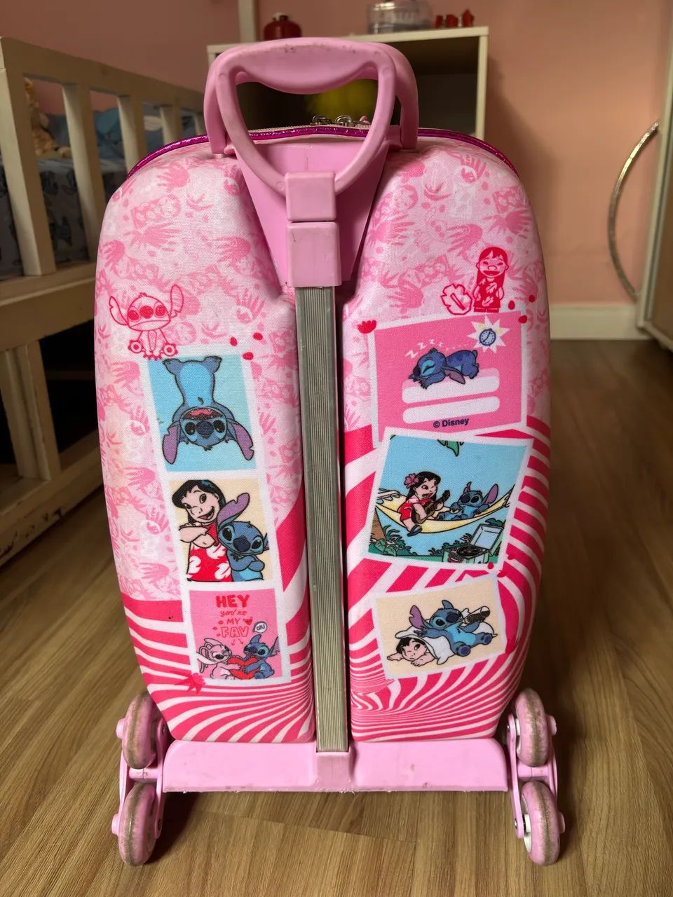 Mochila escolar Stich com rodinhas - Foto 5