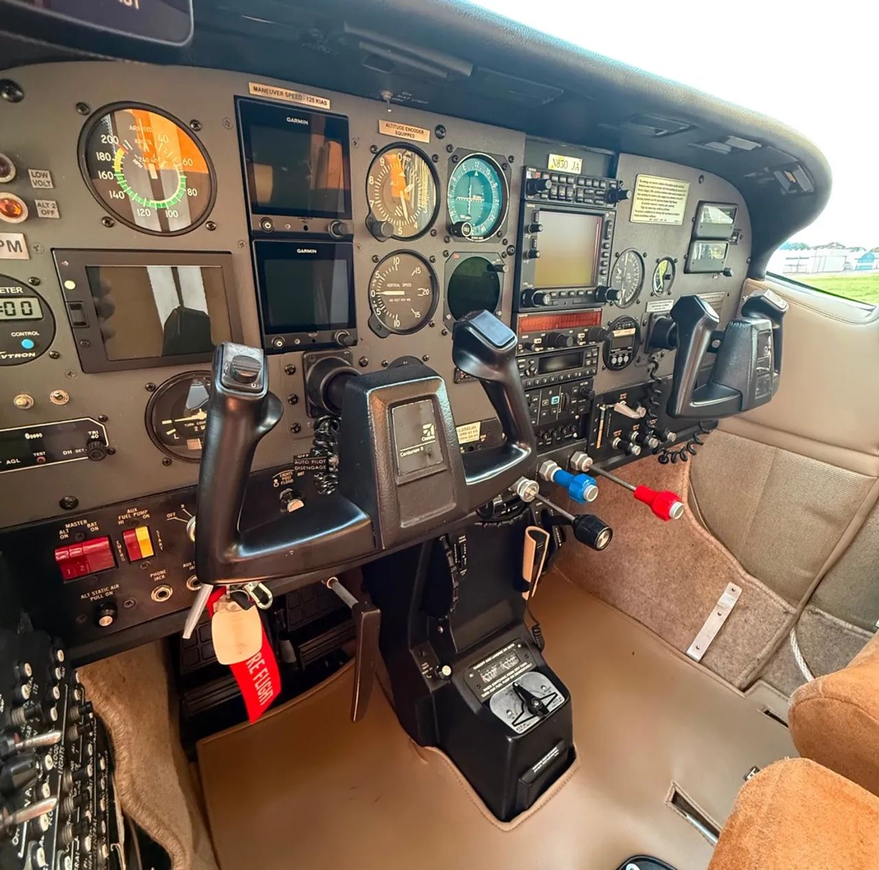 CESSNA 210N  - Foto 5
