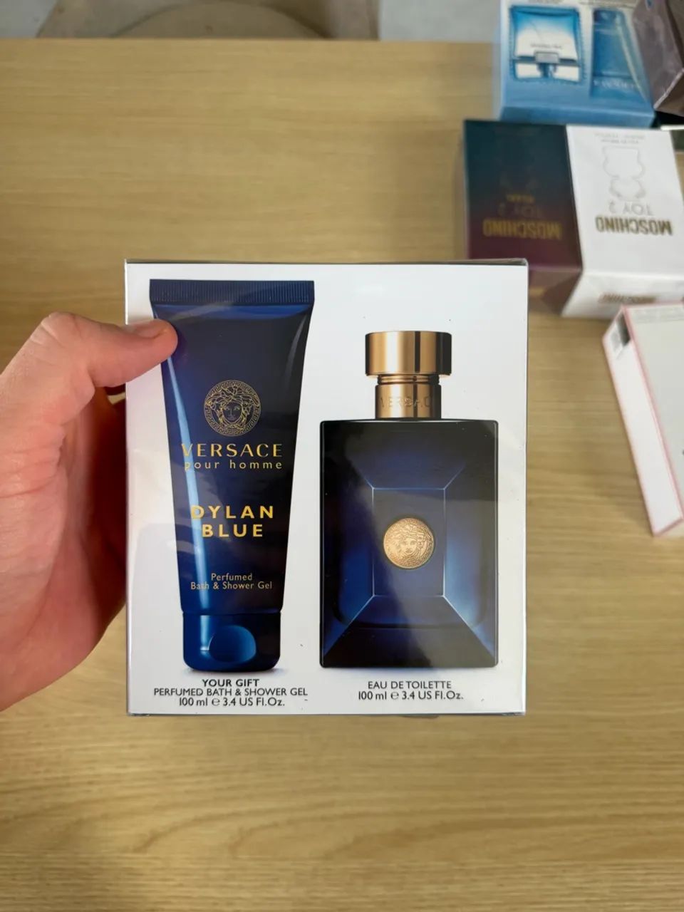 Kit Versace Dylan blue perfume + creme 100ml - Foto 3
