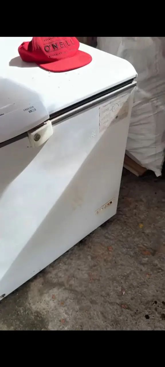 FREEZER horizontal 309L usado mais está bem inteiro e funcionando  - Foto 2