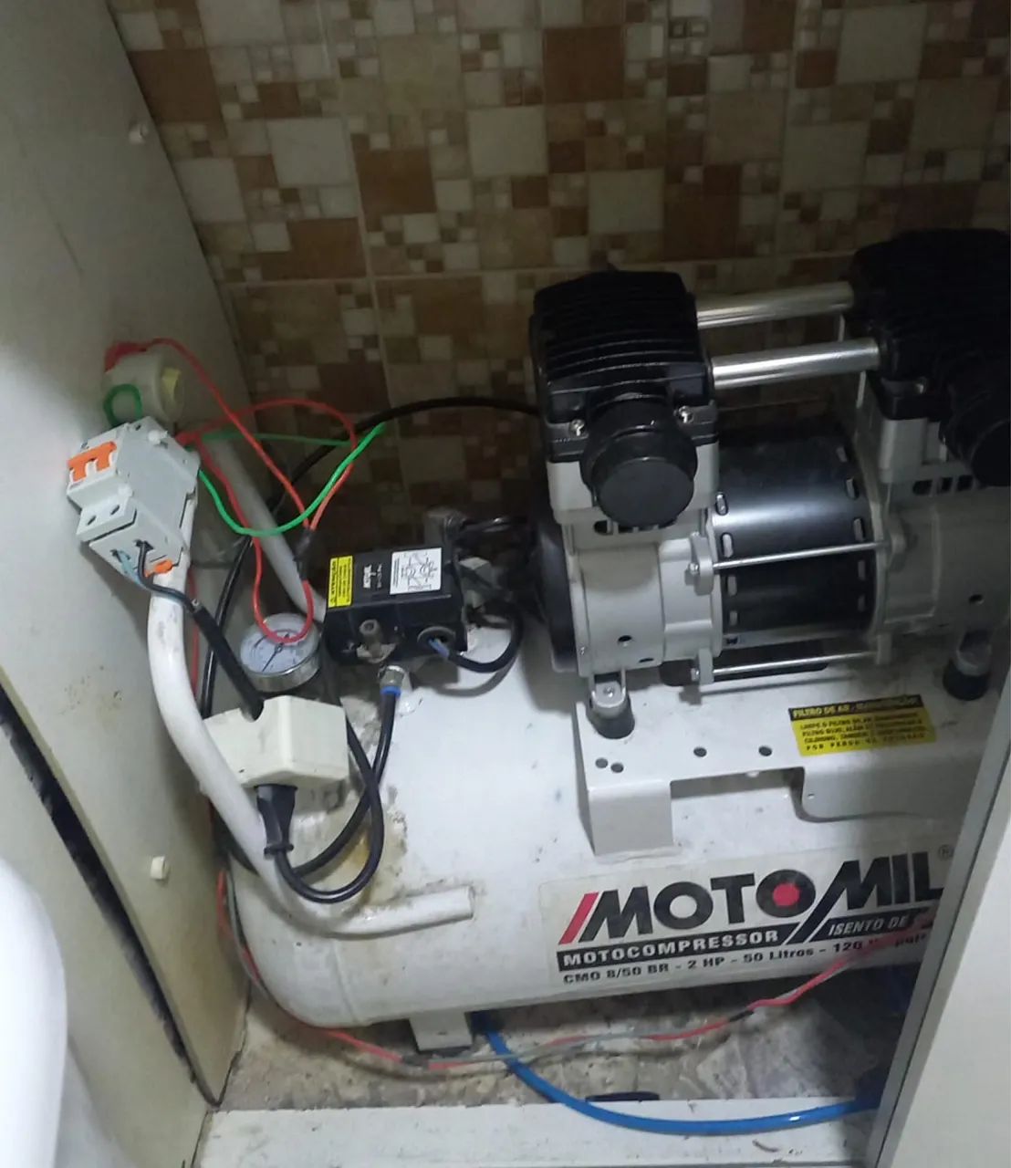 Compressor de ar sem óleo Odontológico 50lt MotoMil - Foto 2