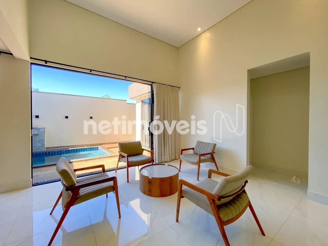 Residencial Particular 3 Quartos - Suítes Mobiliado Arniqueiras - Foto 5