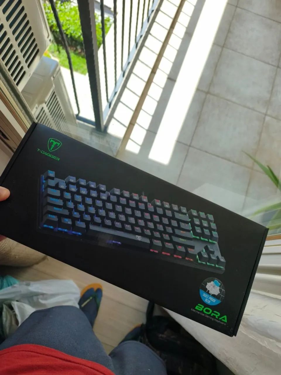 Teclado T-Dagger Bora com Switch Azul