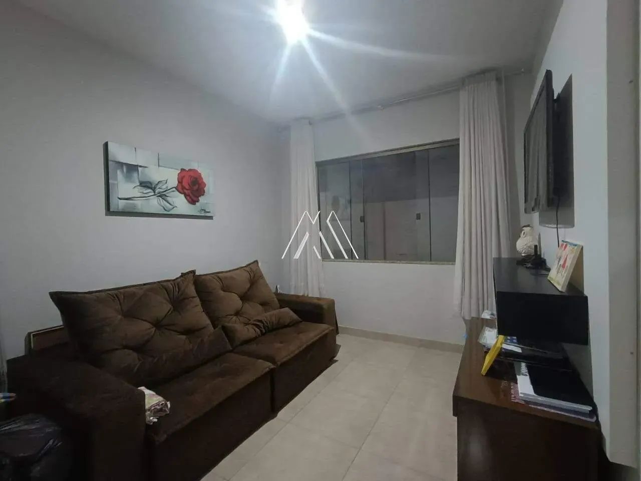 Vendo casa em Itaúna em excelente localização! - Foto 2