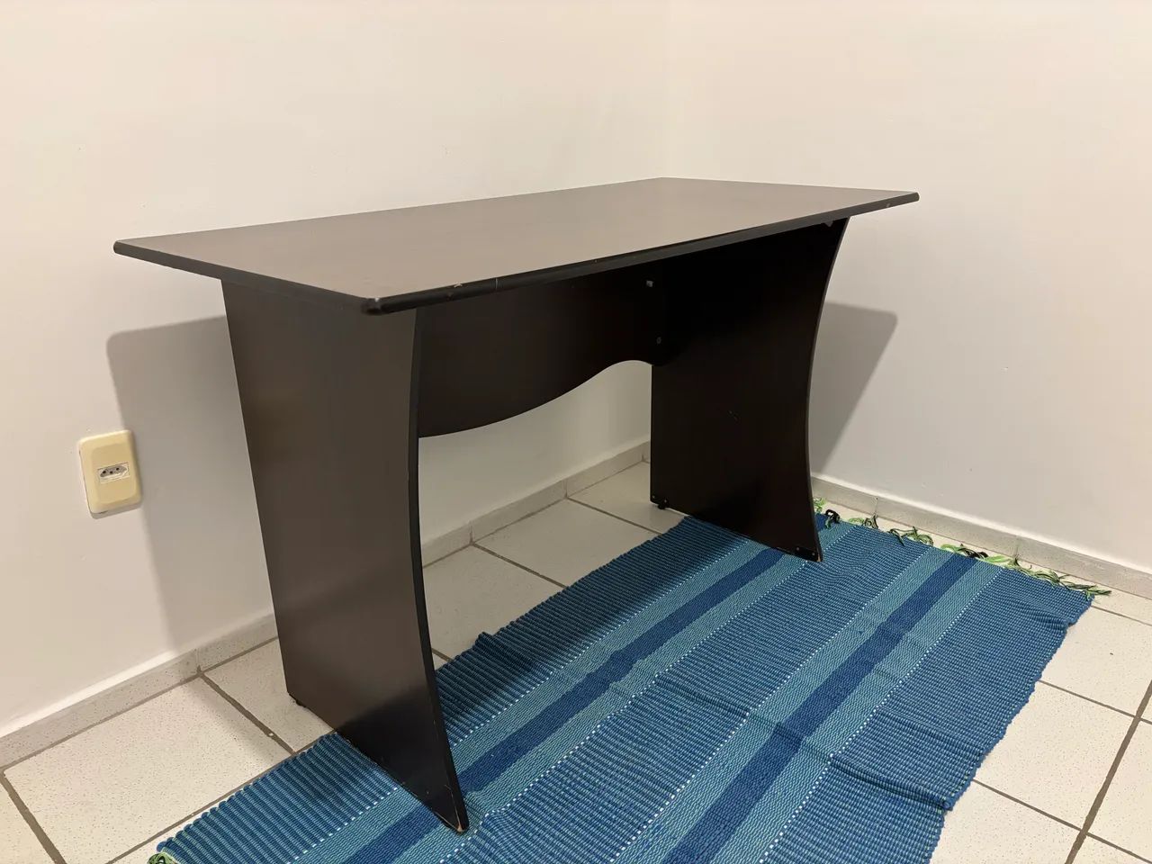 Mesa/Escrivaninha de Madeira 