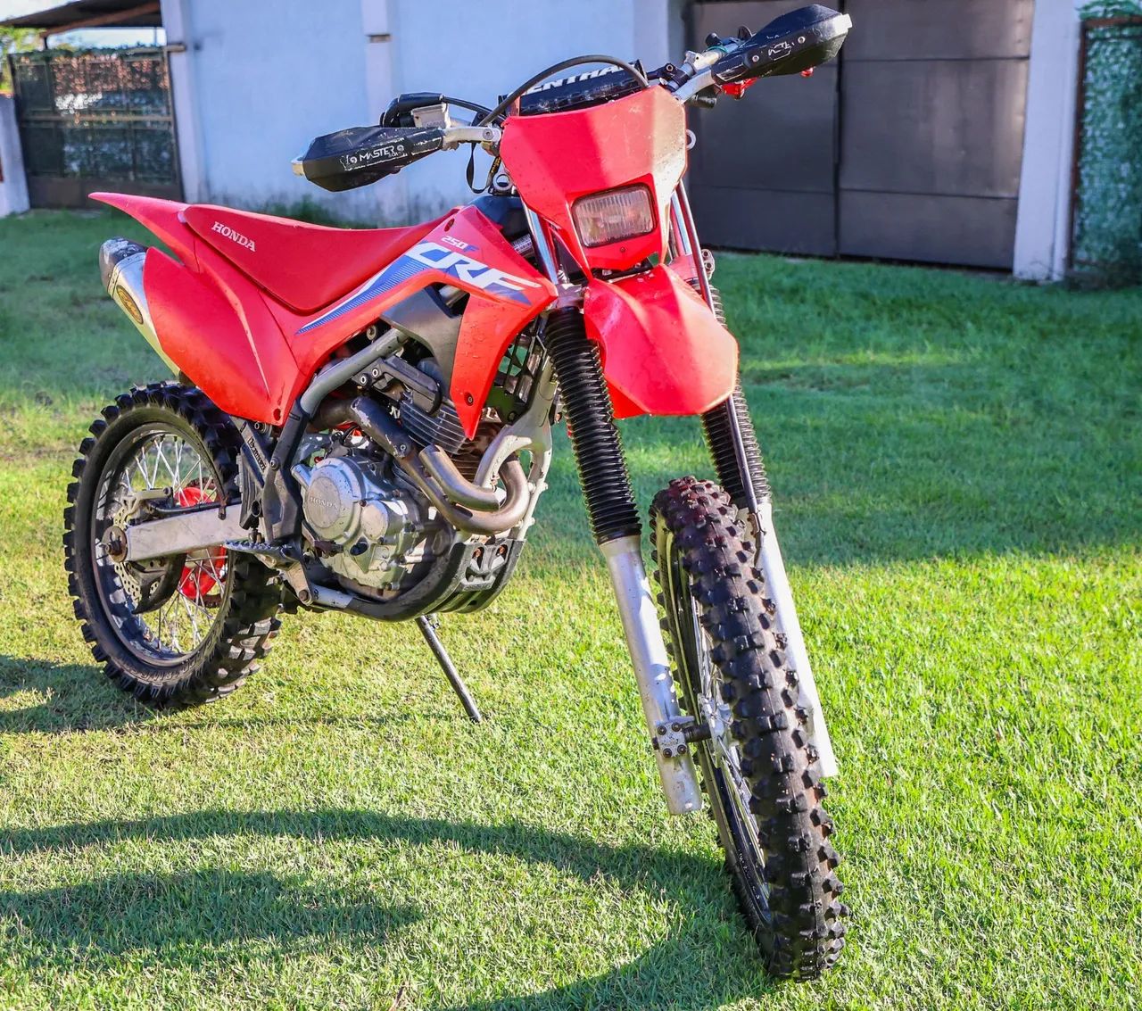 CFR 250F 2022 - Foto 4