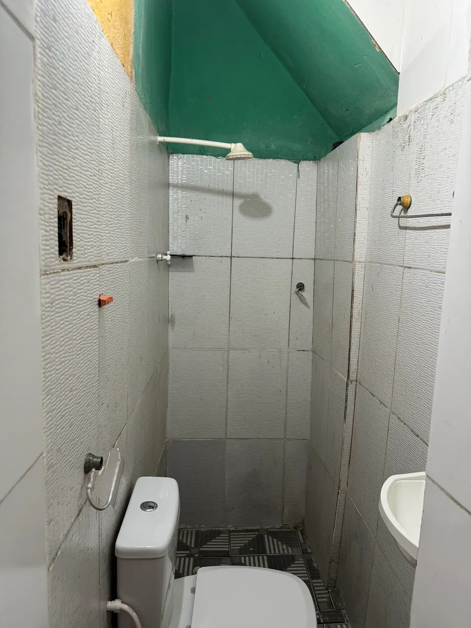 Alugo kitnet VÃO COM BANHEIRO  - Foto 2