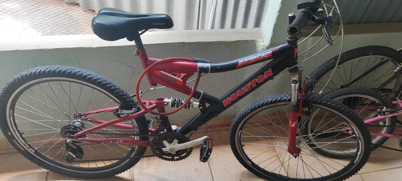 Bicicletas ou troco por um celular do meu interesse 