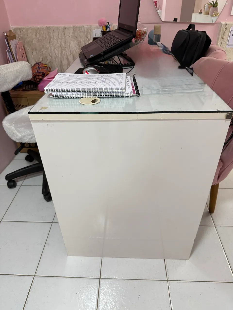 Mesa de escritório com vidro temperado  - Foto 3