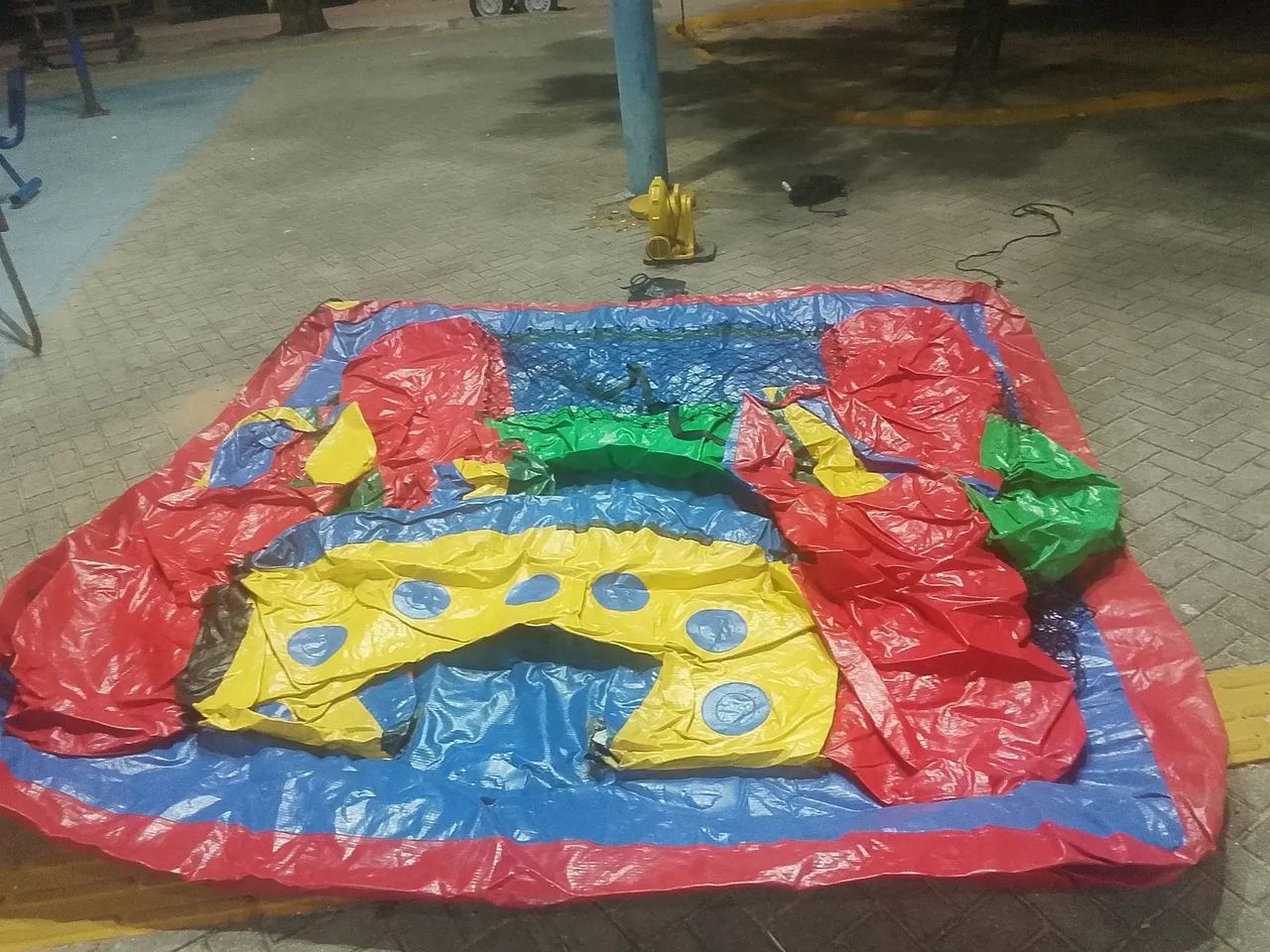 Brinquedo castelo inflável com motor - Foto 2