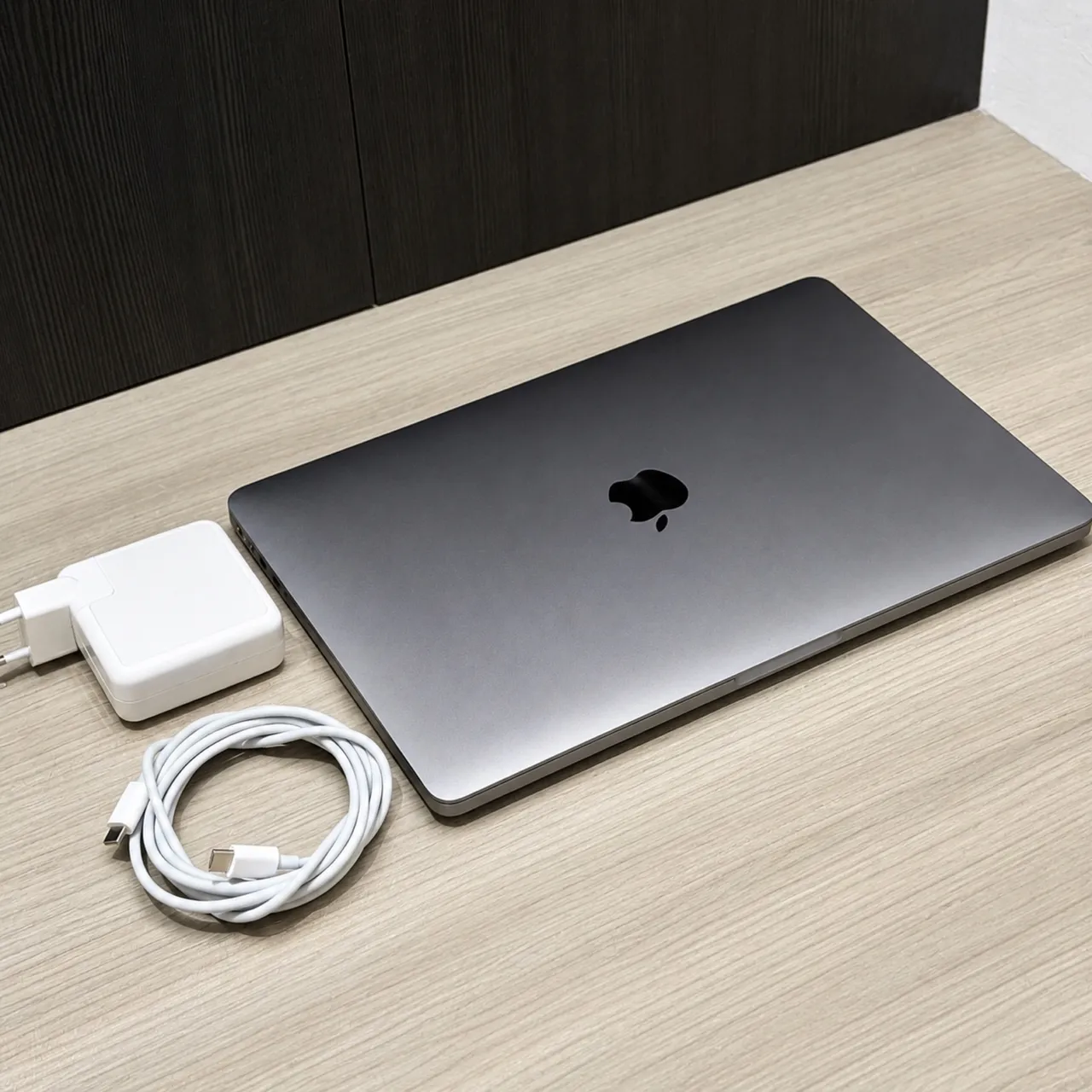 macbook pro 13 2016