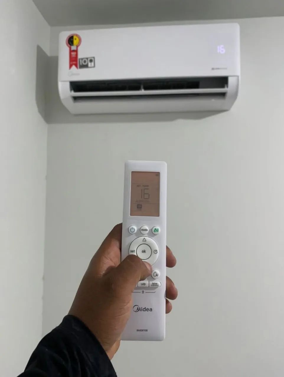 Midea Springer Inverter Air Conditioner 9000 BTUs