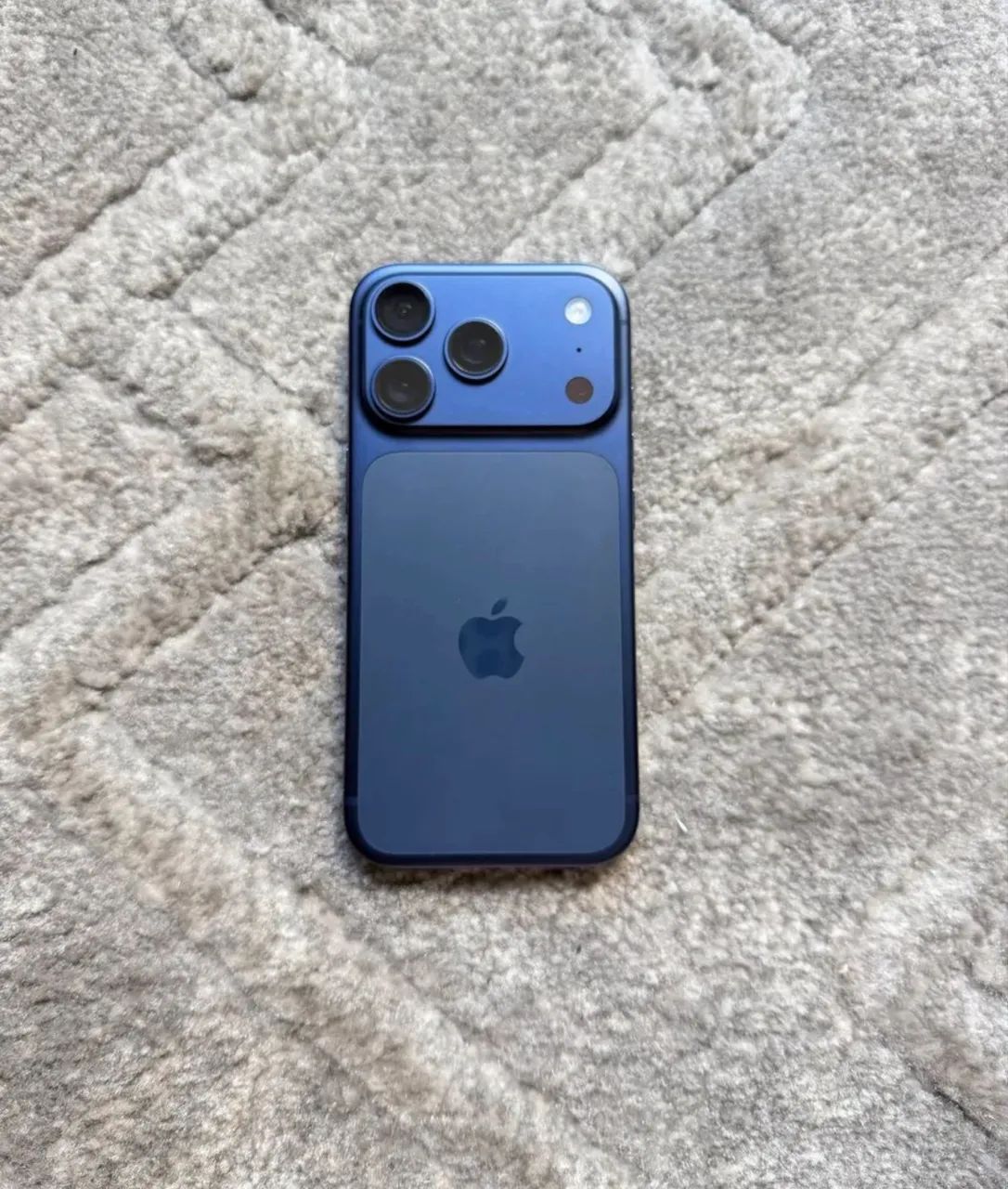 iPhone 17 pro cor azul  - Foto 2