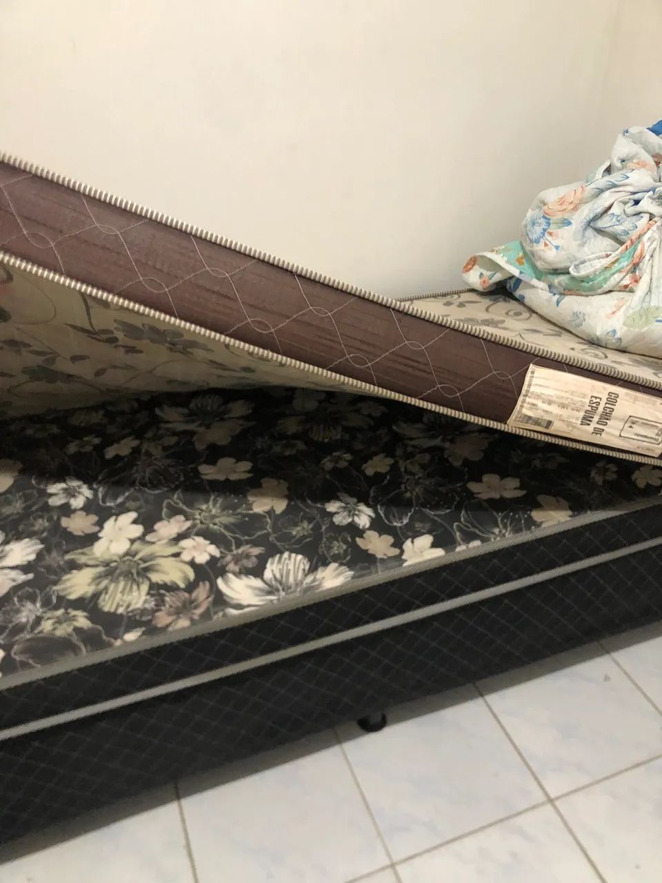 SINGLE BED FRAME + EXTRA MATTRESS480040847599226885