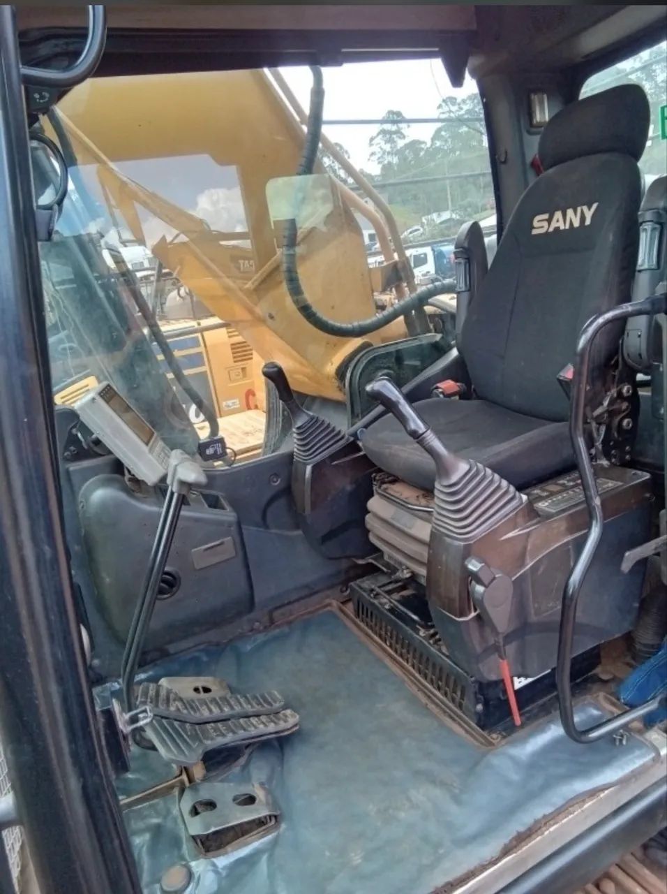 Escavadeira Sany SY215 C ano 2020 com 12.000 horas, em MG - Foto 3