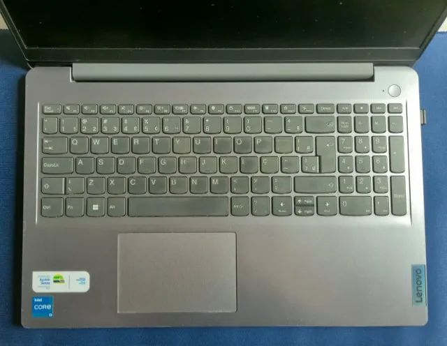 Lenovo IdeaPad 3 15ITL6 - Foto 3