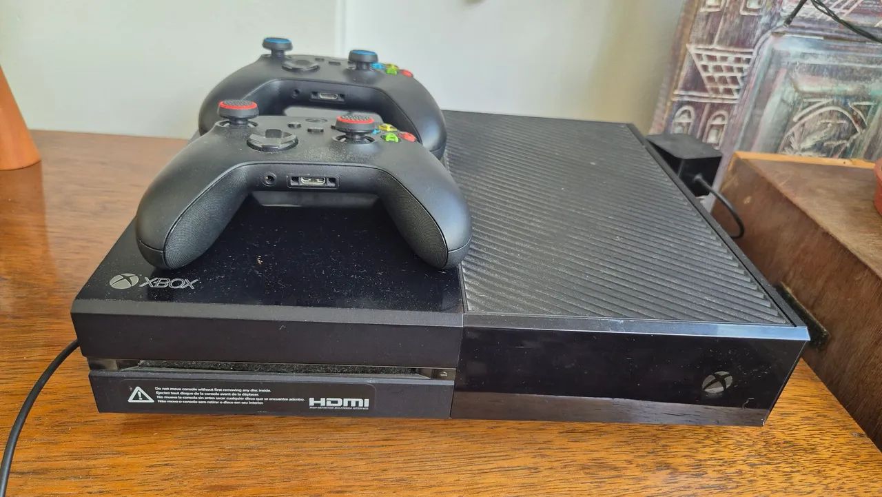 Xbox One + Controles e Jogos - Foto 2