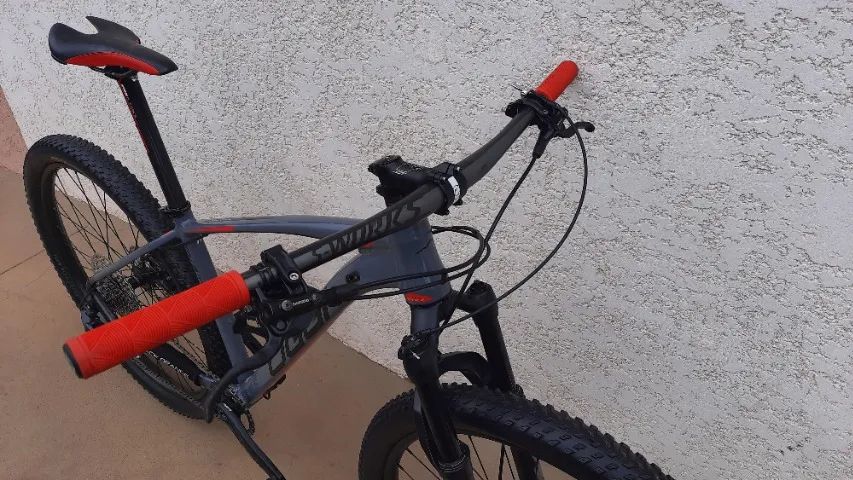 Bike Oggi 7.3, Kit Sram GX, aro 29, bem conservada, tamanho 17, guidom carbono - Foto 6