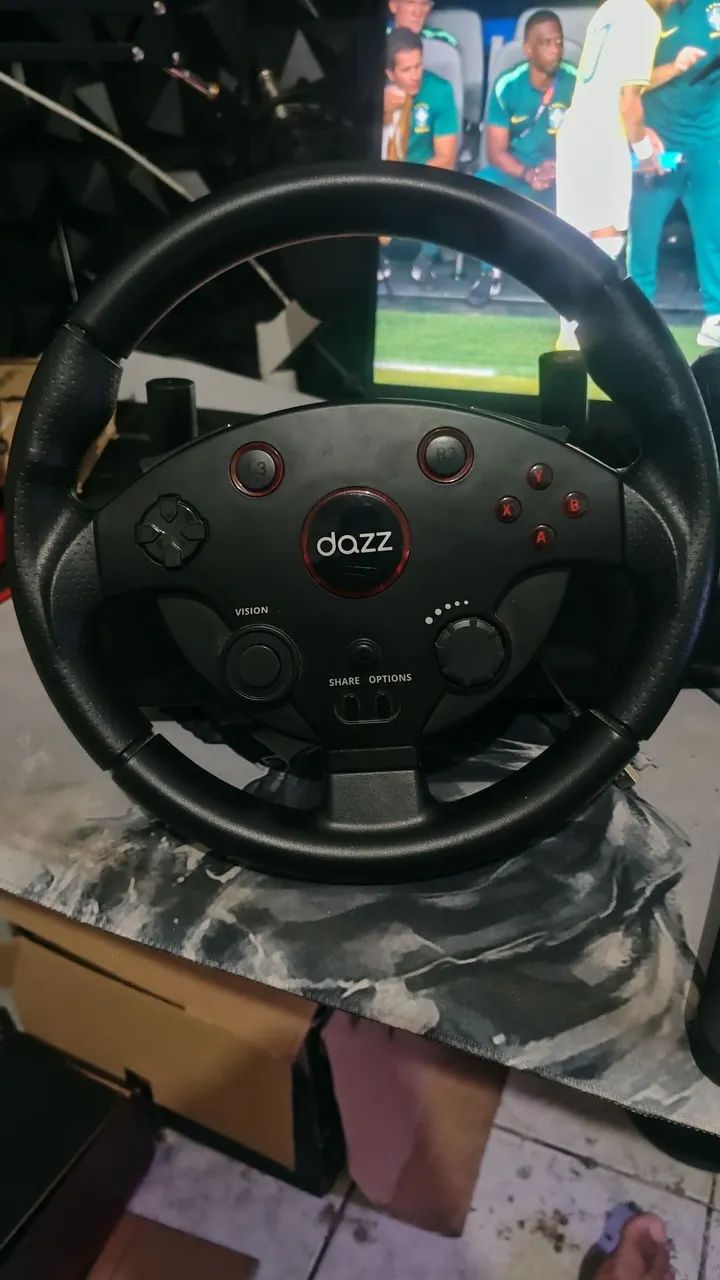 Vendo volante com pedais