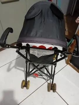 Carrinho de bebê estilo guarda chuva ?  - Foto 3