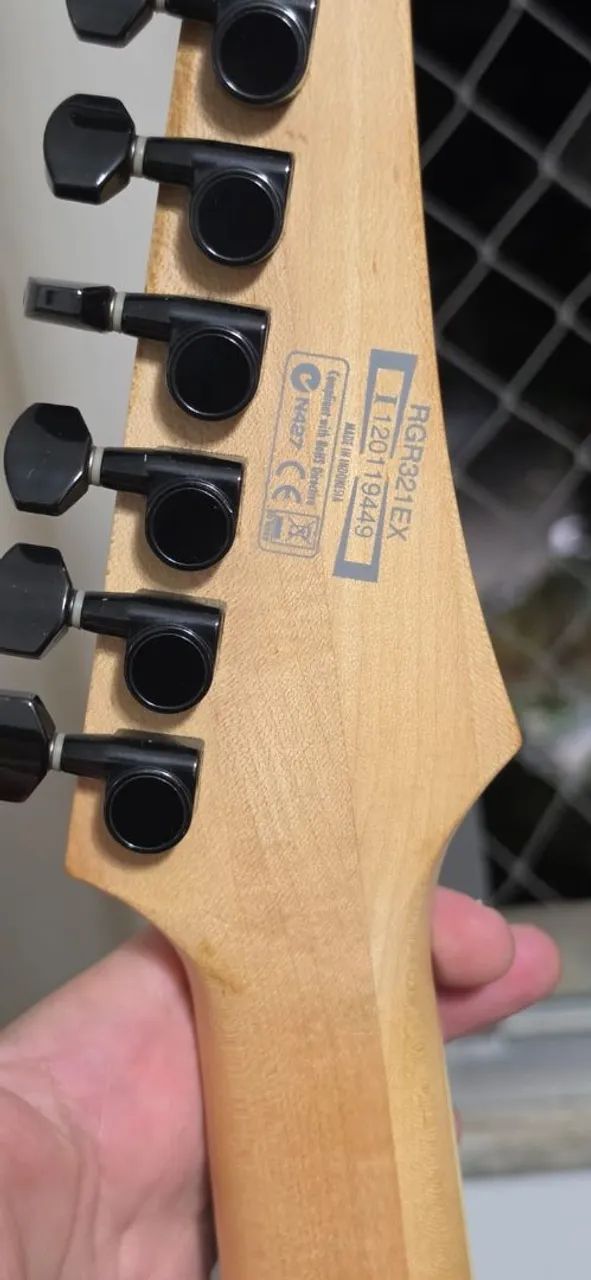 GUITARRA IBANEZ RGR321 INDONESIA C/ EmGs 81 85 - Foto 2