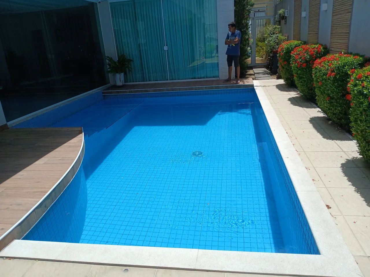 Limpeza e Manutenção de piscinas.  - Foto 2