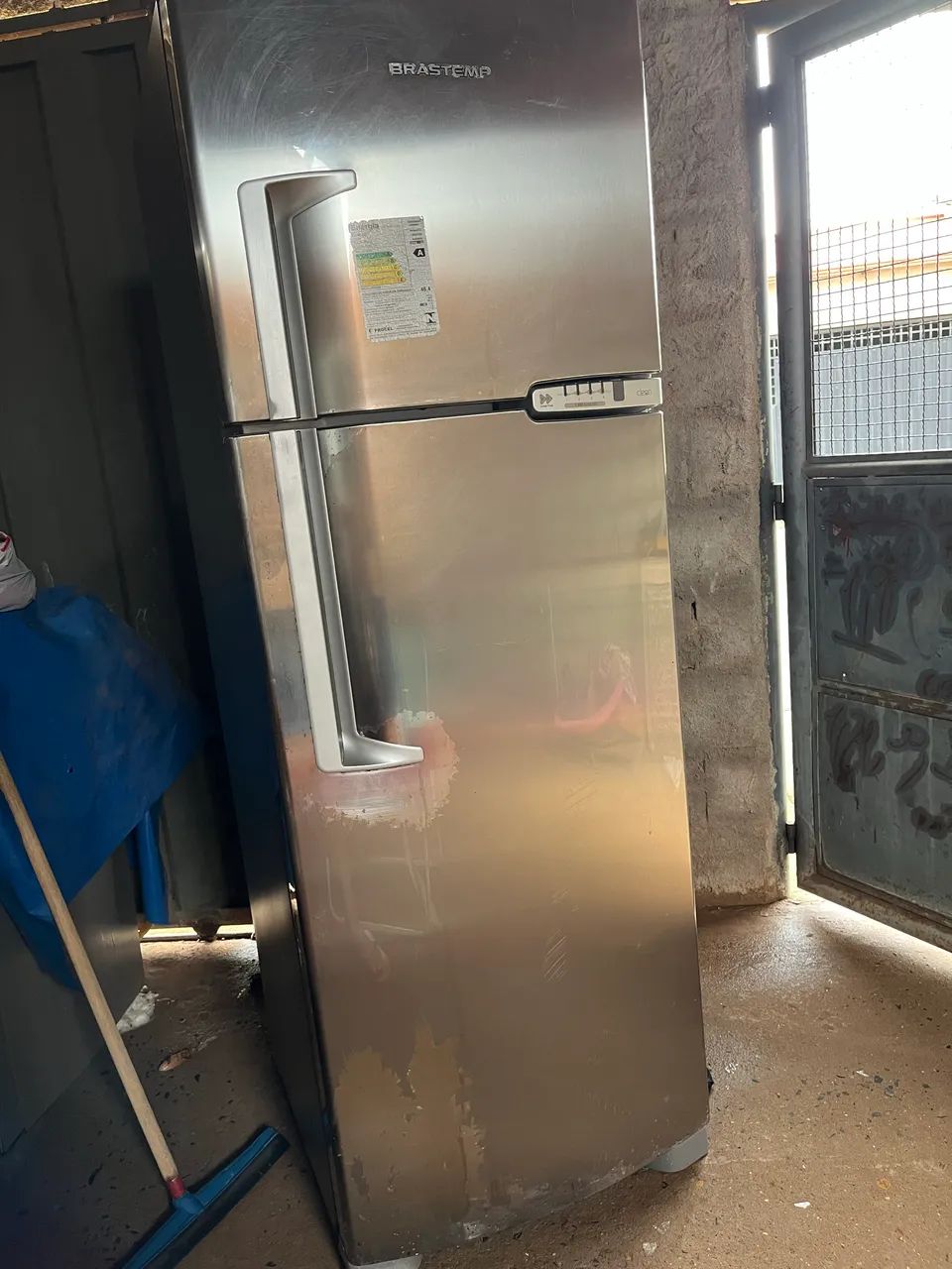 Araguari mg_geladeira Brastemp 220v 352litros  - Foto 2