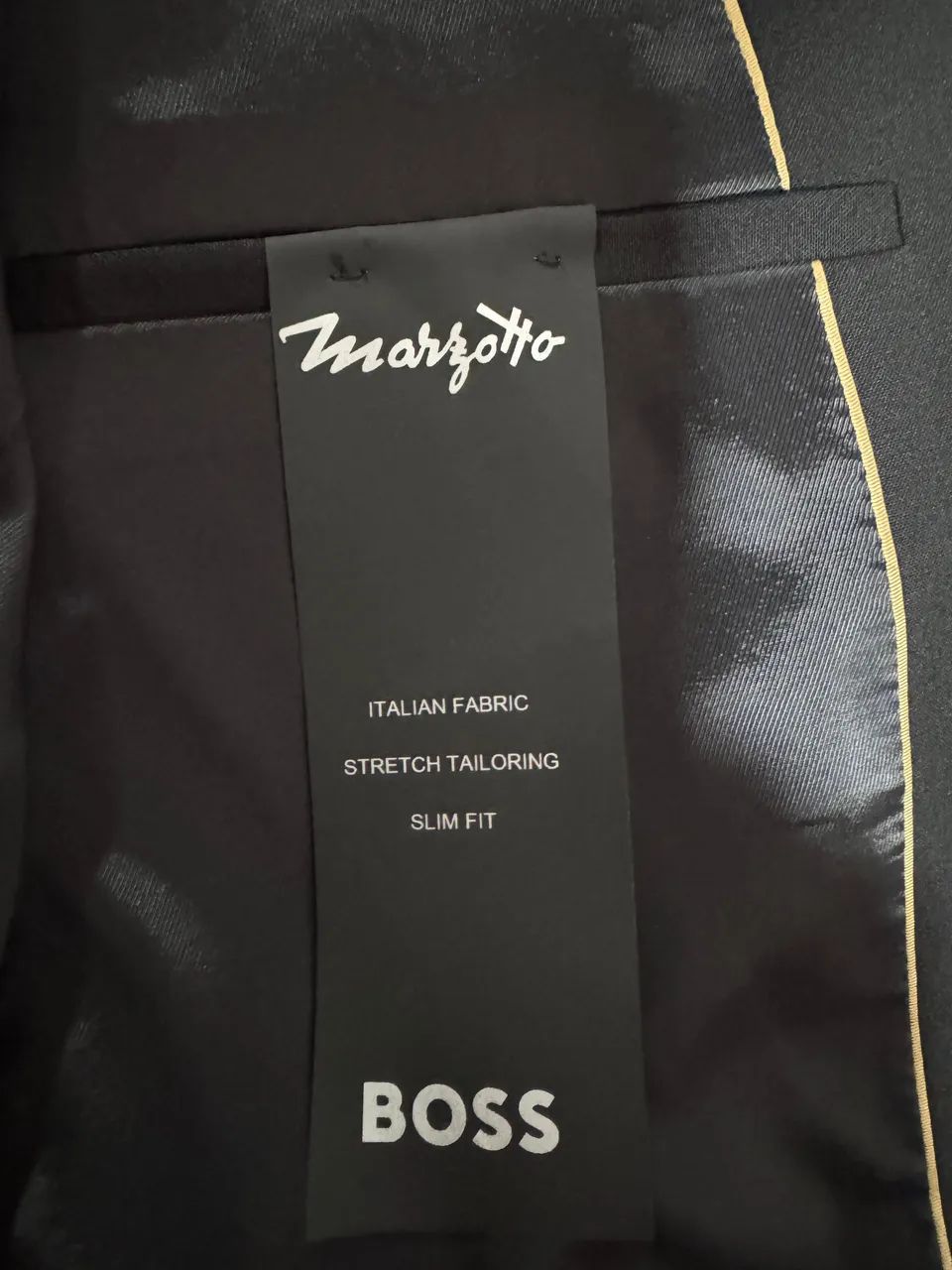 TERNO HUGO BOSS com 50% DE DESCONTO  - Foto 4