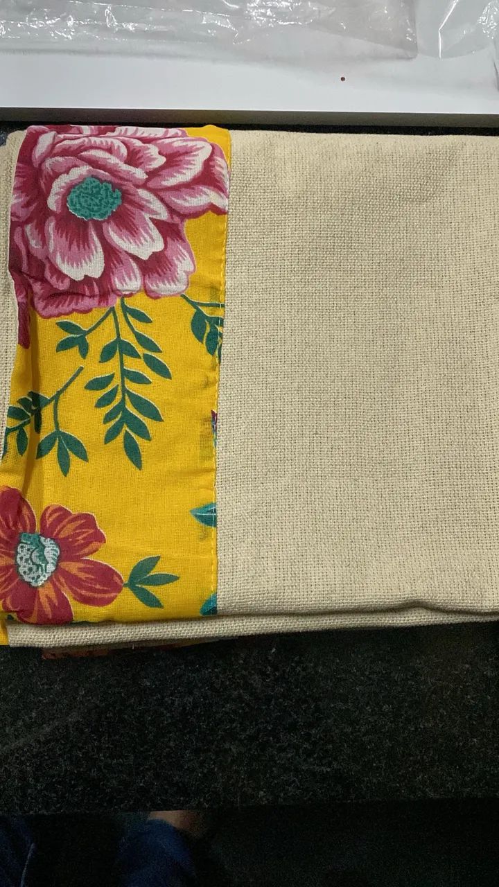 Toalha de mesa com barra em chita 1,10X 1,10cm NOVO Promoção - Foto 4