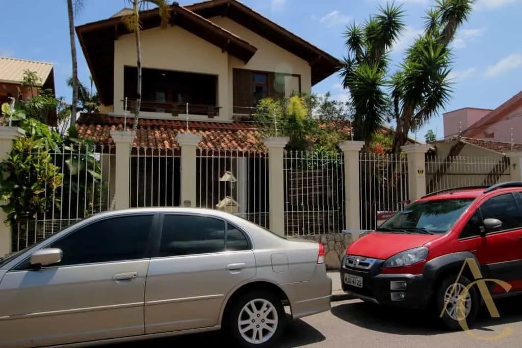 Casa residencial para alugar, com 330,00m², 1 suíte, 4 quartos, Estreito - Florianópolis,  - Foto 2