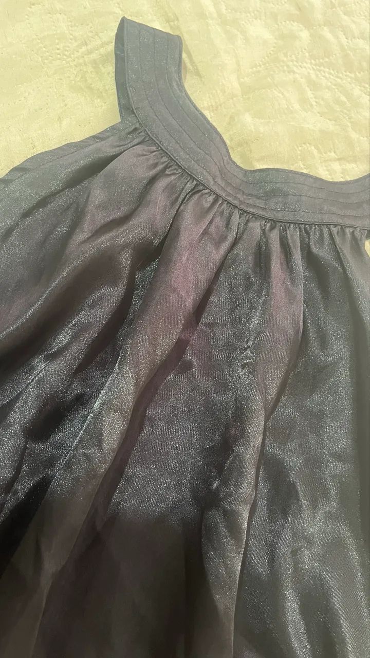 Blusa preta acetinada  - Foto 2