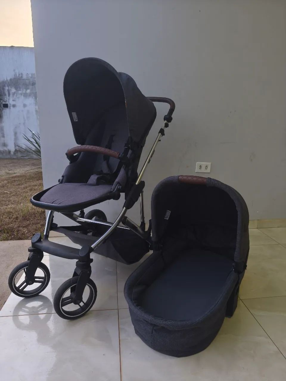 Carrinho de bebê com Moisés, da ABC design 
